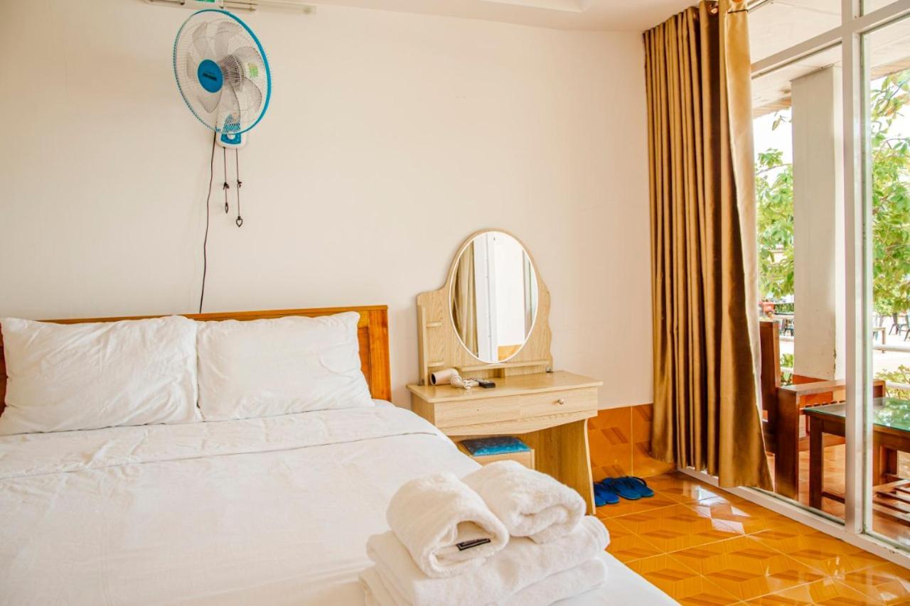 Thien Tan Hotel Chi Khu Co Ong Exteriör bild